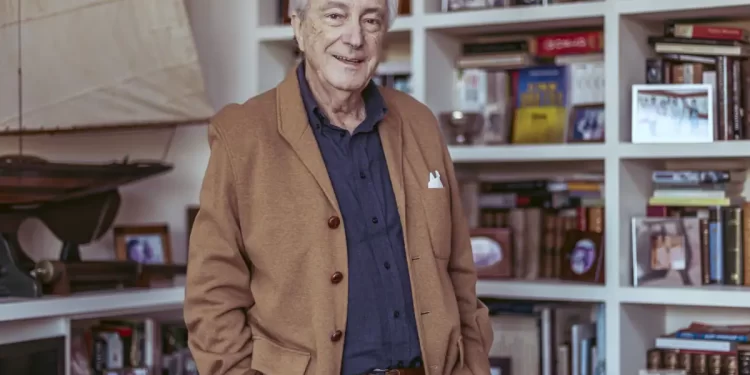 Jorge Dezcallar : «La política exterior no puede cambiar con el inquilino de La Moncloa»>