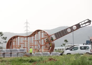 La guitarra gigante del nuevo parque del Flamenco en Córdoba>