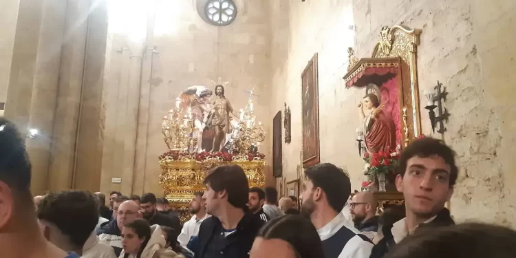 La hermandad del Resucitado de Córdoba también suspende su salida por la lluvia>