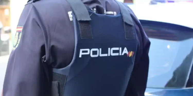 La Policía detiene a dos médicos por la muerte de una joven británica durante una cirugía estética en Palma>
