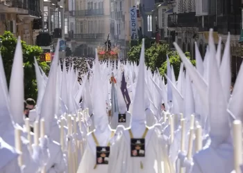 La tregua de la borrasca permitió un espléndido Martes Santo en Málaga con todas las hermandades en la calle>