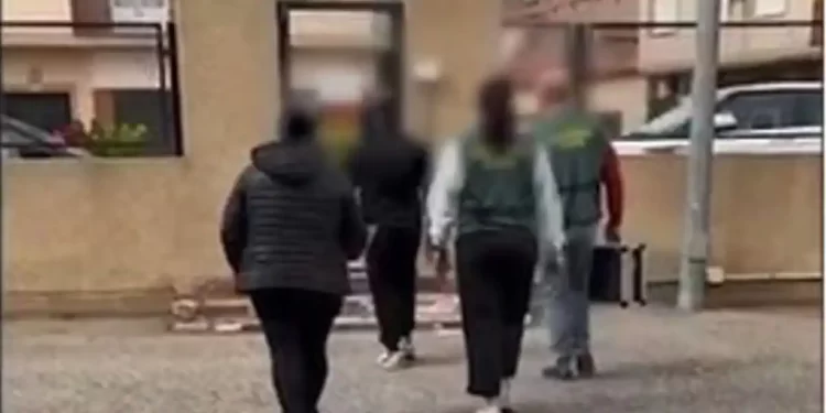 Localizan en Ciudad Real a una niña de 13 años embarazada por segunda vez y casada con un joven de 19>