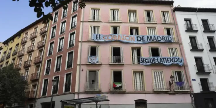 Los ecologistas radicales se suman a la ola de okupaciones>