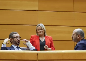 Los letrados del Senado denuncian la inconstitucionalidad de la amnistía porque «dinamita» la primacía de la Constitución>