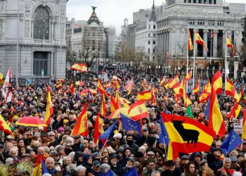 Manifestación 9-M, en directo: última hora de la protesta impulsada por Rosa Díez que exige la dimisión de Sánchez hoy>