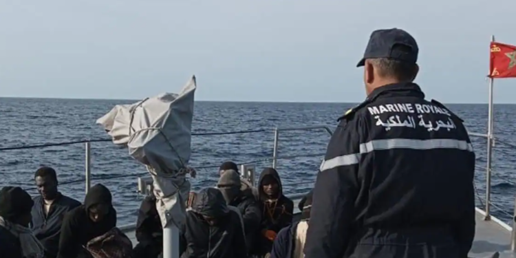 Marruecos intercepta un cayuco con 165 migrantes y cuatro fallecidos que llevaban 17 días a la deriva>