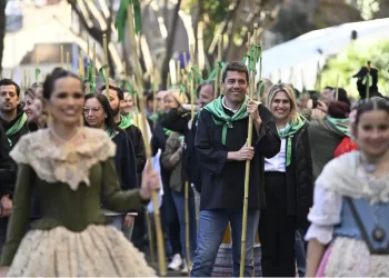 Mazón: «Aprobaremos el martes la catalogación del desfile de las gaiatas como Bien de Interés Cultural»>