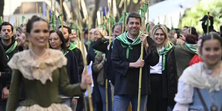 Mazón: «Aprobaremos el martes la catalogación del desfile de las gaiatas como Bien de Interés Cultural»>