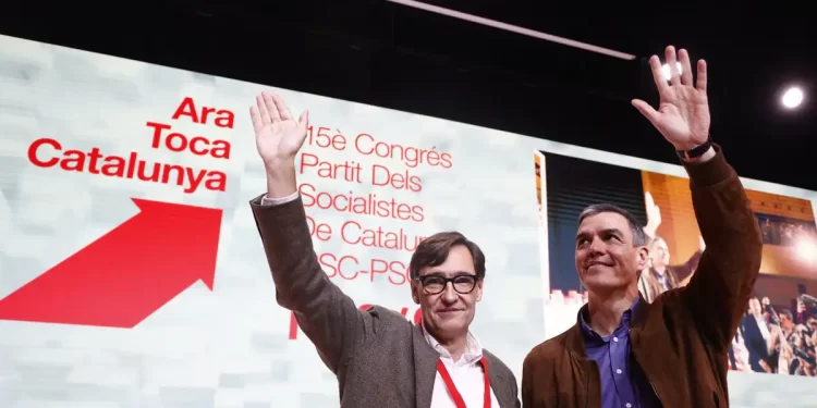 Sánchez e Illa orillan la amnistía en su primer acto de precampaña y piden «pasar página»>