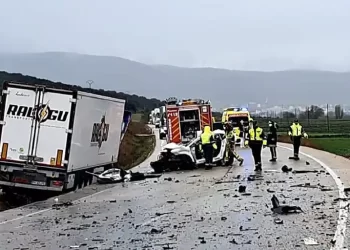 Tres muertos en un brutal choque entre un camión y un turismo en la localidad soriana de Ágreda>