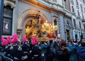 Viernes Santo en Madrid: Jesús de Medinaceli bendijo a propios y a extraños con el horizonte raso>