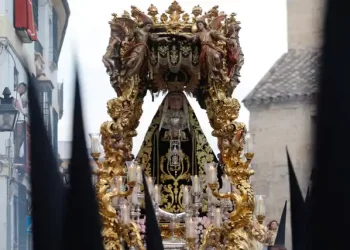 Ana Infante de la Torre afronta la restauración completa del paso de la Virgen de las Tristezas de Córdoba>