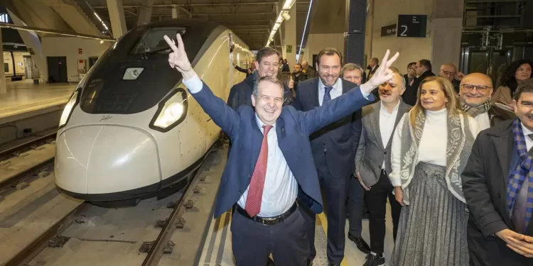 Andalucía recibirá los trenes que ‘sobran’ en el norte por la compra de nueva maquinaria>