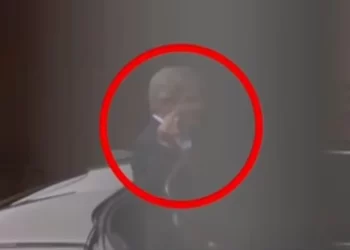 Caputo: insultos y un “fuck you” a las críticas en Casa Rosada