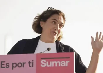 Colau y Asens se enrolarán en la ‘Flotilla de la Libertad’ para llevar ayuda humanitaria a Gaza>