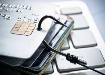 Cómo es la nueva estafa del mail que vacía todas las tarjetas: nadie se da cuenta