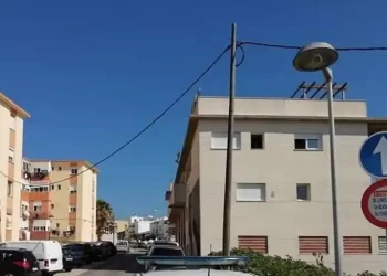 Detenido un individuo en Tarifa tras apuñalar a su hermano en la espalda durante una pelea>