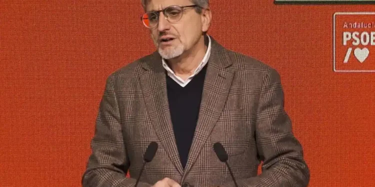 El PSOE denuncia a un alto cargo de Turismo por un patrocinio a la empresa en la que trabajaba>