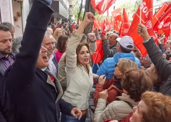 El PSOE hace una última y desesperada súplica a Sánchez>