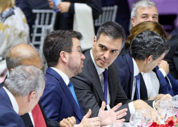 ERC y PP piden a la JEC que suspenda la entrevista a Sánchez por electoralista>