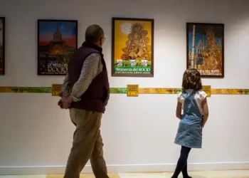 Huelva reúne en una muestra por primera vez todos los carteles de la Romería del Rocío desde el año 1935>