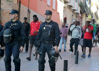 Interior abre una investigación de oficio por la actuación policial en el barrio de Lavapiés (Madrid)>