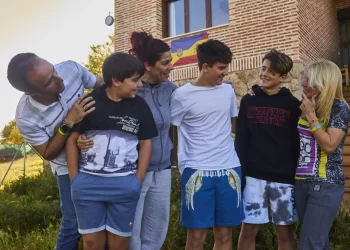 Irina y sus hijos olvidan Odesa en El Molar: «Aquí veo más clara su vida»>