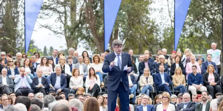 Junts pide a TV3 que el debate del 12M se celebre en Perpiñán para que pueda asistir Puigdemont>