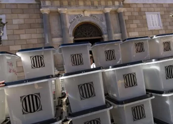 Junts y ERC exigen el control de interventores y secretarios locales>