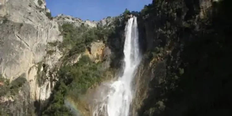La cascada más alta de Andalucía se esconde en Jaén>