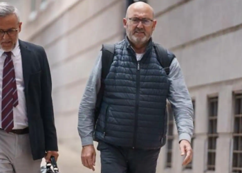 La juez rastrea 21.400 euros en cheques al portador emitidos desde la asociación de Tito Berni>