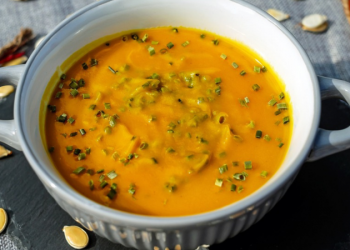 La sopa poco conocida que tiene más fibra, calcio y potencia el sistema inmunológico
