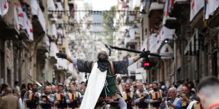 Moros y Cristianos 2024: programas de actos en Alcoy, Onil y Banyeres de la Mariola>