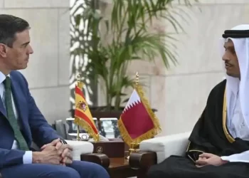 Pedro Sánchez elude hablar de los derechos de la mujer en Catar delante del primer ministro del país>