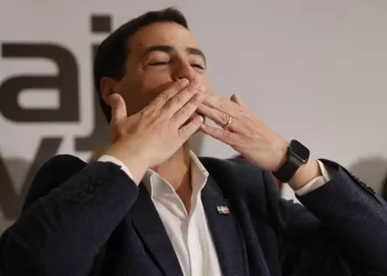 Pradales sobrevive a Bildu por la mínima y Sánchez gana oxígeno>