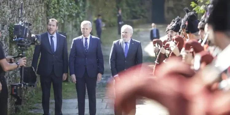 Rueda toma posesión situándose «enfrente» de los que quieren romper España y como «aliado inquebrantable» por su unidad>