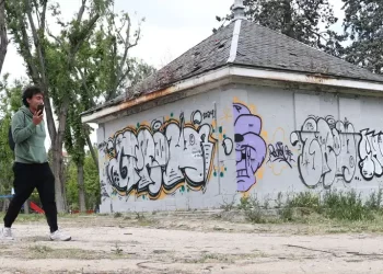 Seis latin kings, detenidos en una reyerta por cambiarse dos menores de banda en Carabanchel>