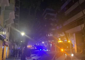 Un incendio confina a decenas de personas en un edificio de la calle Gaztambide de Madrid>