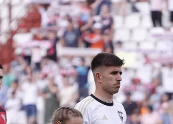 2-2: Albacete y Mirandés ofrecen una buena tarde de fútbol en la despedida de Fuster>