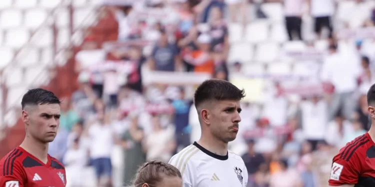 2-2: Albacete y Mirandés ofrecen una buena tarde de fútbol en la despedida de Fuster>