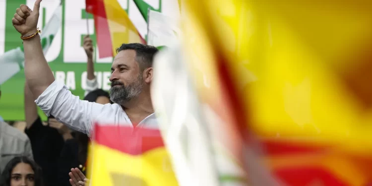 Abascal se lanza a por los indecisos y se conjura contra las llamadas al voto útil del PP: «Somos los buenos»>