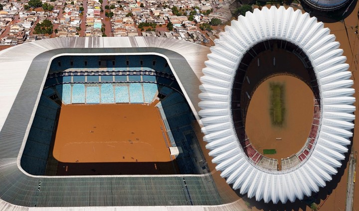 La Arena do Gremio y el Beira Rio, la casa del Inter: completamente inundados en Porto Alegre.