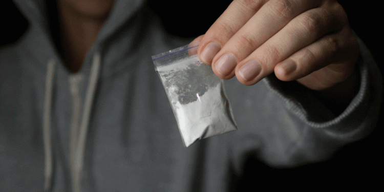 Avanza proyecto que promueve la colocación de cartelería con información sobre consumo problemático en Mendoza