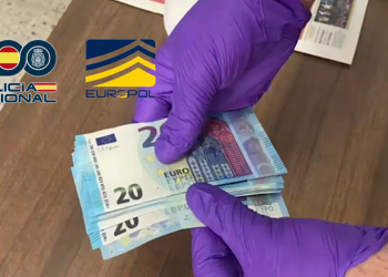 Desmantelada una organización criminal que distribuía billetes falsos a través de las redes sociales>