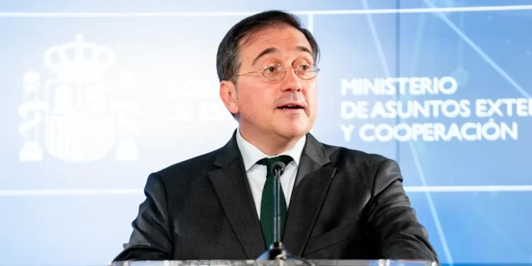 Directo | El ministro de Exteriores, José Manuel Albares, ofrece una declaración institucional desde Moncloa>