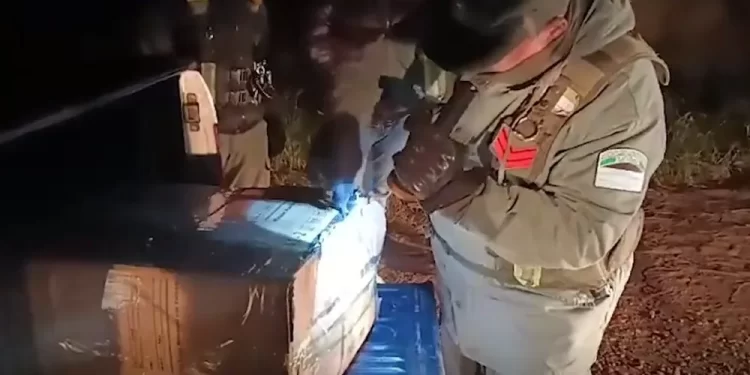 Gendarmería detiene a un gendarme con más de 300 Kilos de Cocaína