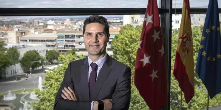 Emilio Viciana , Consejero de Educación: «Los profesores no son supermanes que resuelven los problemas del alumno»>