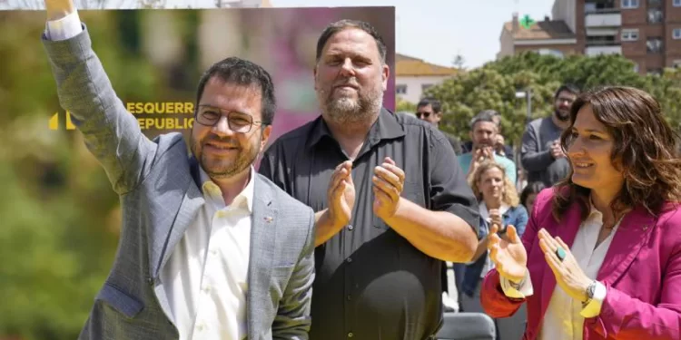 ERC, juez y parte, dividido entre los partidarios de pactar con Junts y los que prefieren al PSC>