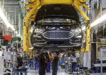 Ford asegura el futuro de su planta de Almussafes con un nuevo vehículo del que producirá 300.000 unidades al año>