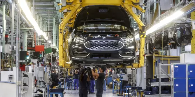 Ford asegura el futuro de su planta de Almussafes con un nuevo vehículo del que producirá 300.000 unidades al año>